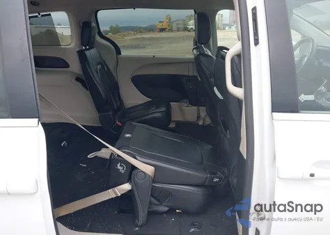 2022 Chrysler Pacifica Touring L z USA, uszkodzony, nr VIN 2C4RC1BG4NR140001